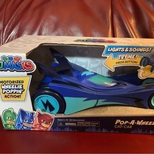 PJMASKS Pop-A-Wheelie Cat Car Motorized Lights and Sounds Pop a Wheelie Action